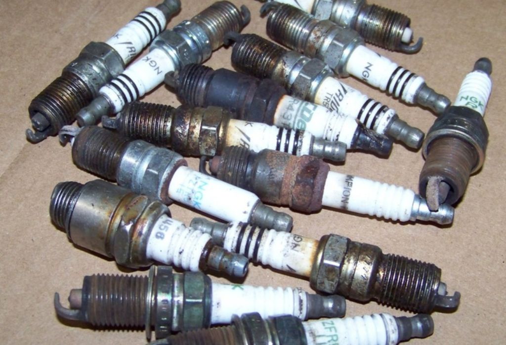 Discover How Tight Should Spark Plugs Be For Your Engine