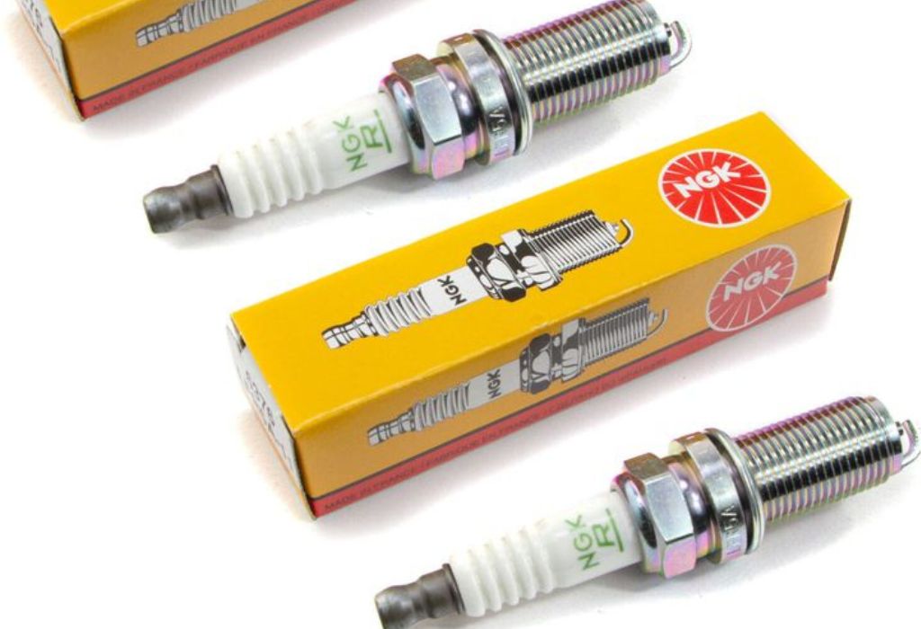 Where is Spark Plug on Lawn Mower? Find it Fast!